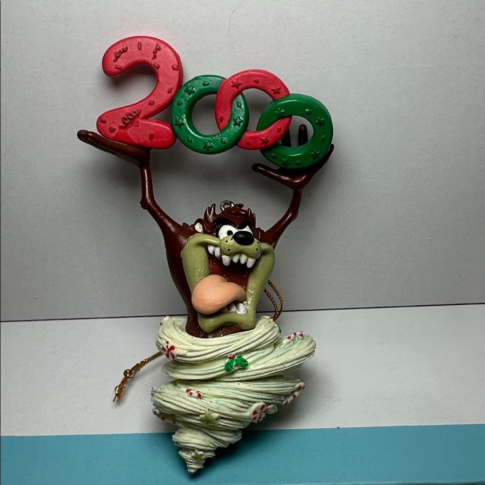 4” Looney Tunes Taz Tasmanian Devil Year 2000 Christmas Tree Ornament vintage